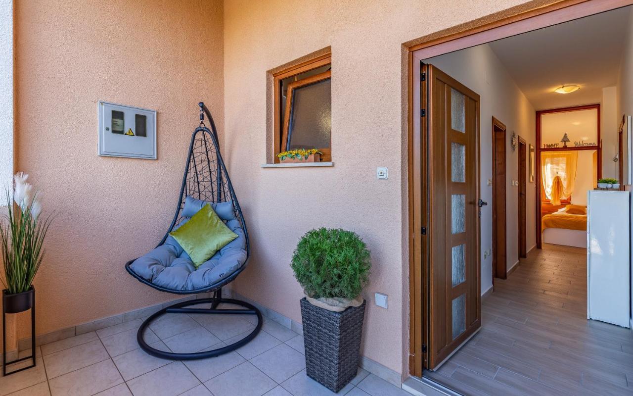 Sweet House With Free Parking Villa Pula Exterior foto